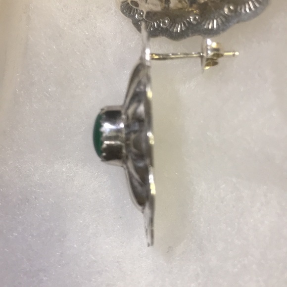 Vintage Navajo Sterling Silver Green Malachite Large Oval Post Earrings Signed - Picture 7 of 16